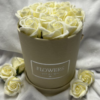 Kwiaty Mydlane Flowerbox kremowy okrągły - róże mydlane M