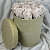 Kwiaty Mydlane Flowerbox kremowy okrągły - róże mydlane L