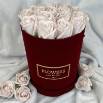 Kwiaty Mydlane Flowerbox bordowy okrągły - róże mydlane L