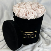 Kwiaty Mydlane Duże Flowerbox czarny okrągły - róże mydlane L