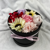 Kwiaty Mydlane Flowerbox czarny okrągły - róże mydlane